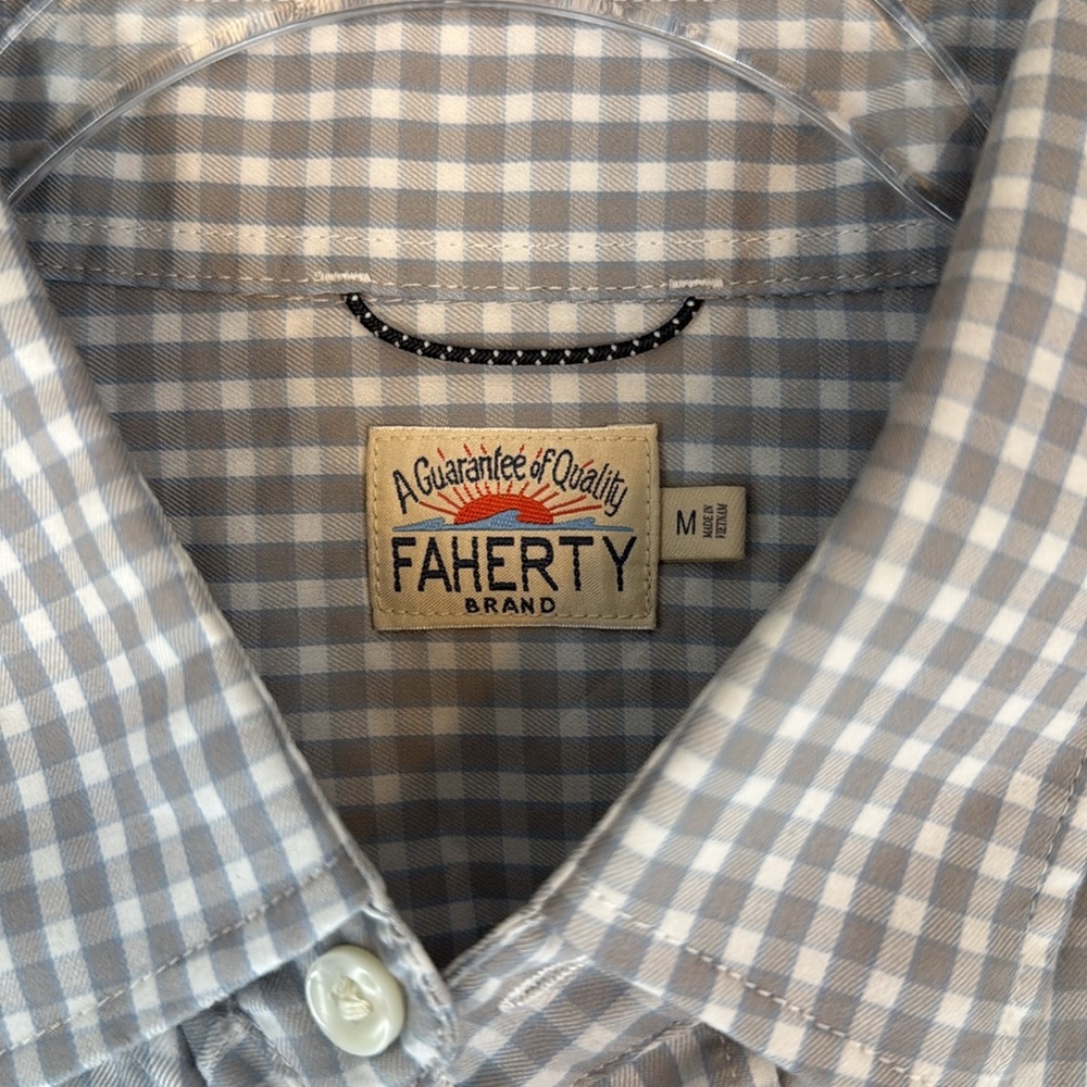 Faherty Gray & White Checkered Button Down Long S… - image 5